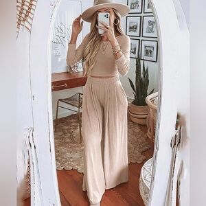 Women's Two Piece Lounge Set in Solid Apricot Sz. S